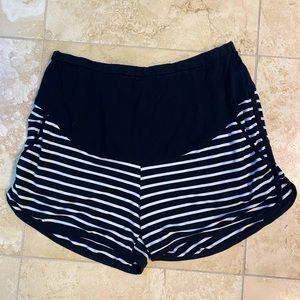 Maternity pajama shorts
